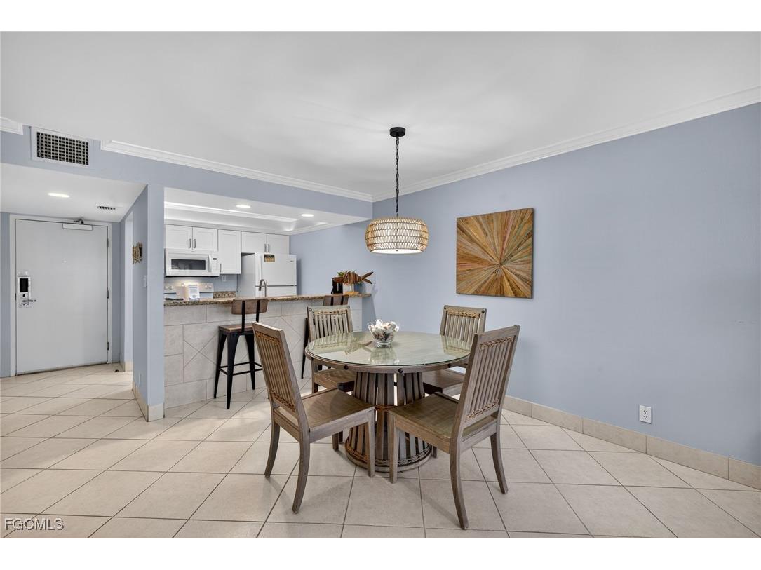 1501 Middle Gulf Drive #305F Sanibel FL 33957 2025020620 image38