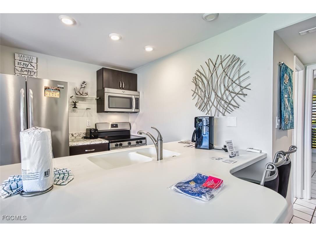 1501 Middle Gulf Drive #307C Sanibel FL 33957 2025006434 image14