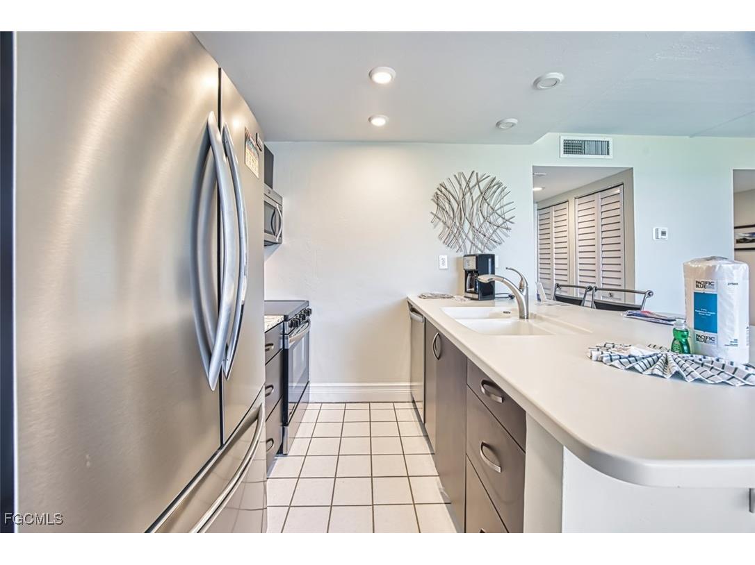 1501 Middle Gulf Drive #307C Sanibel FL 33957 2025006434 image15