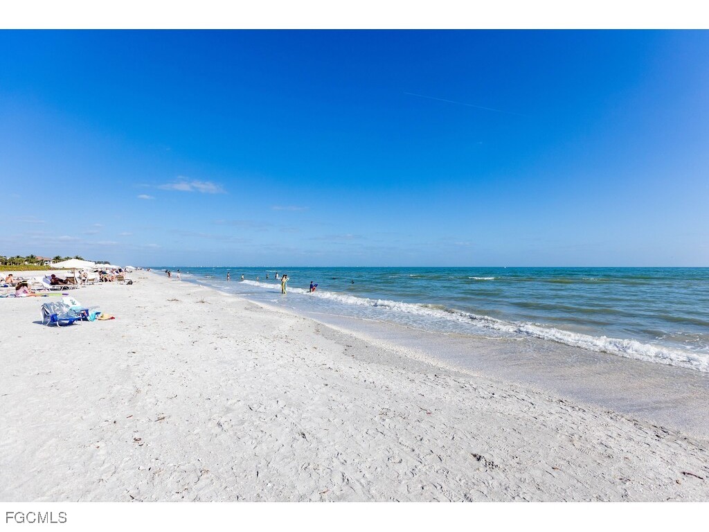 1501 Middle Gulf Drive #307C Sanibel FL 33957 2025006434 image2
