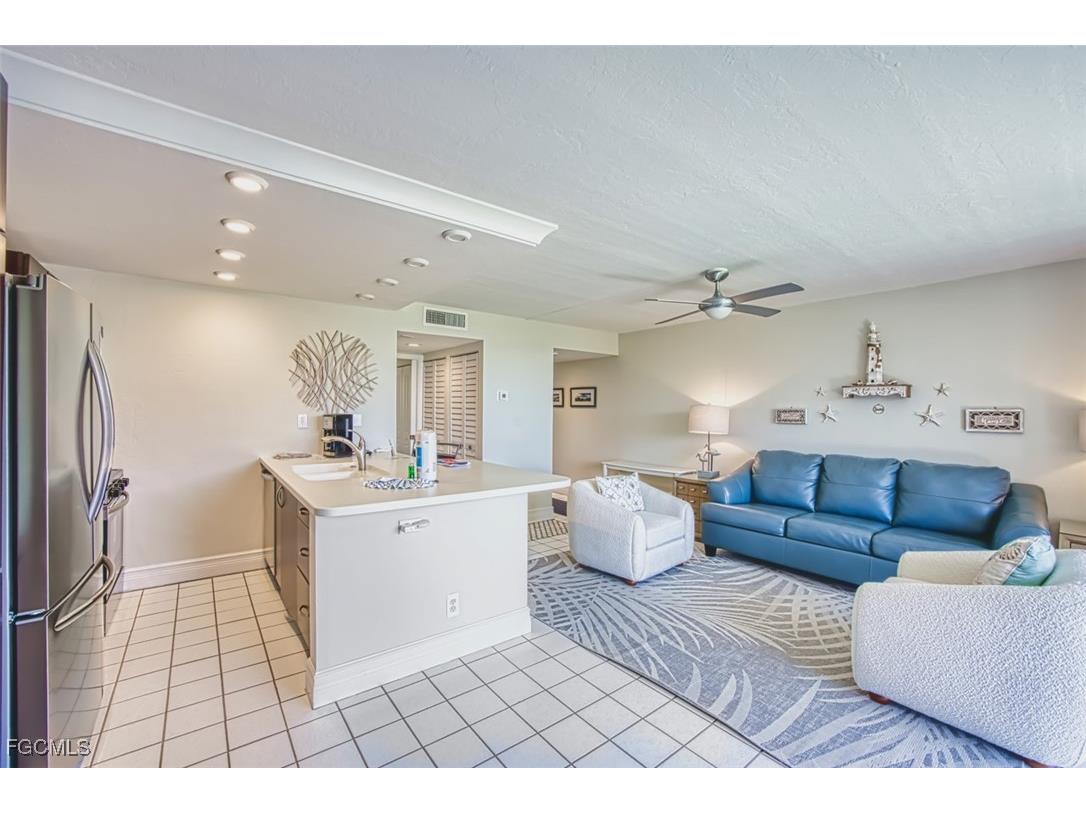 1501 Middle Gulf Drive #307C Sanibel FL 33957 2025006434 image9