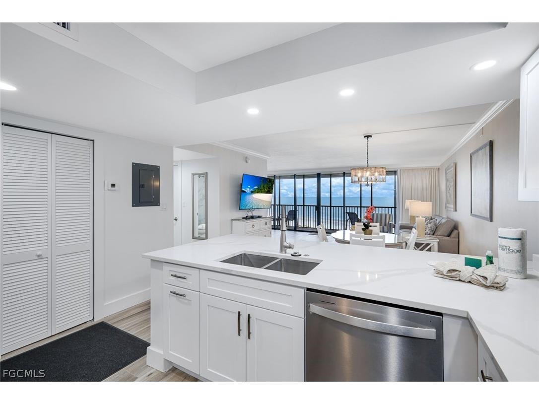 1501 Middle Gulf Drive #403A Sanibel FL 33957 2026009275 image8