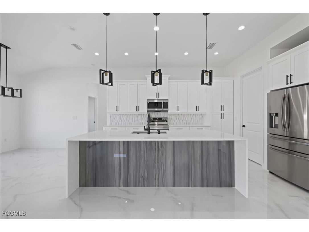 1501 NE 15th Terrace Cape Coral FL 33909 2026005547 image11