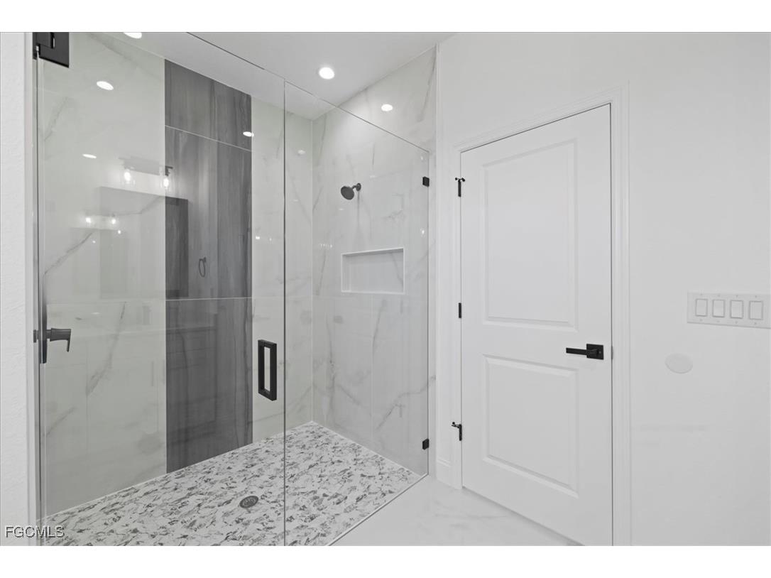 1501 NE 15th Terrace Cape Coral FL 33909 2026005547 image24