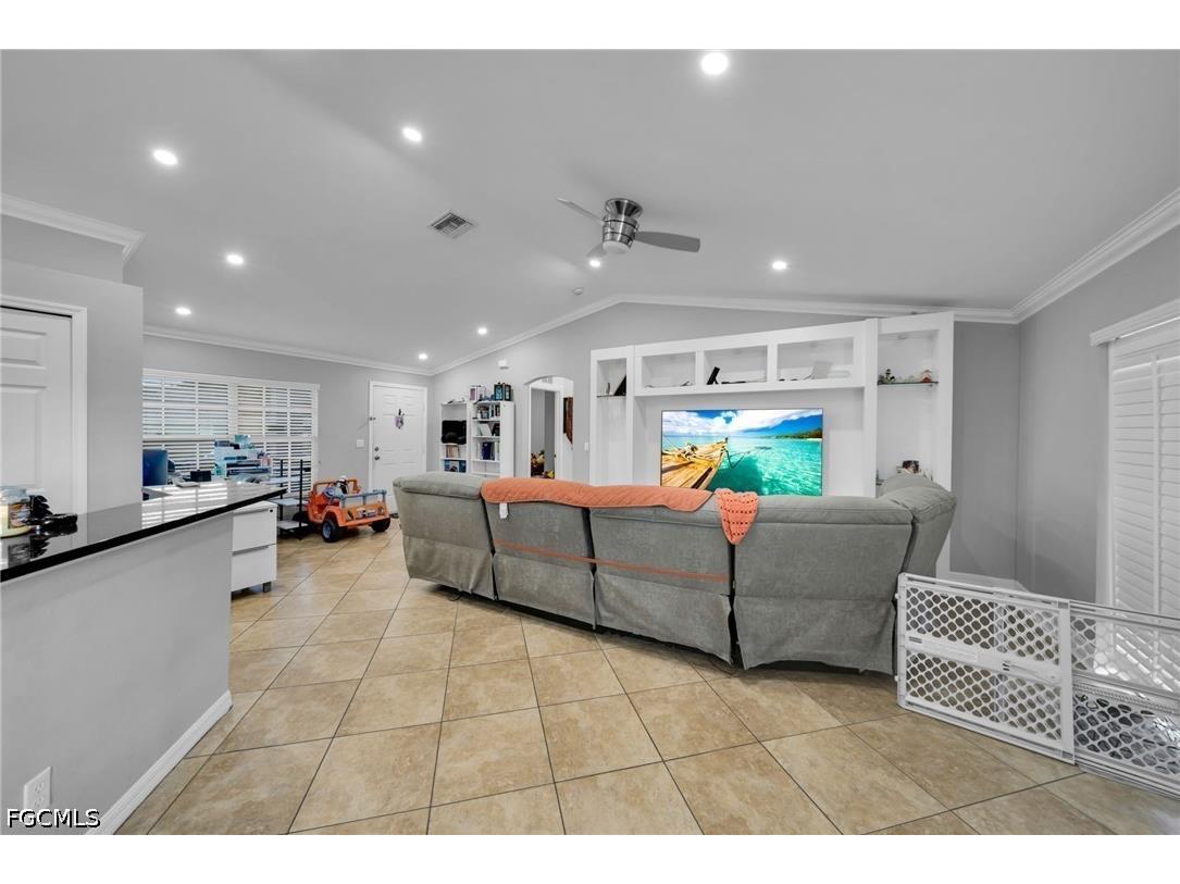 1502 SE 2nd Place Cape Coral FL 33990 2026023516 image11