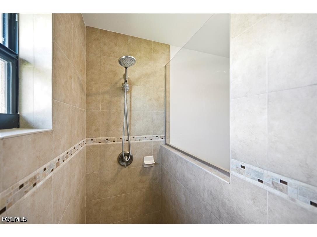 1502 SE 33rd Street Cape Coral FL 33904 2026026037 image12