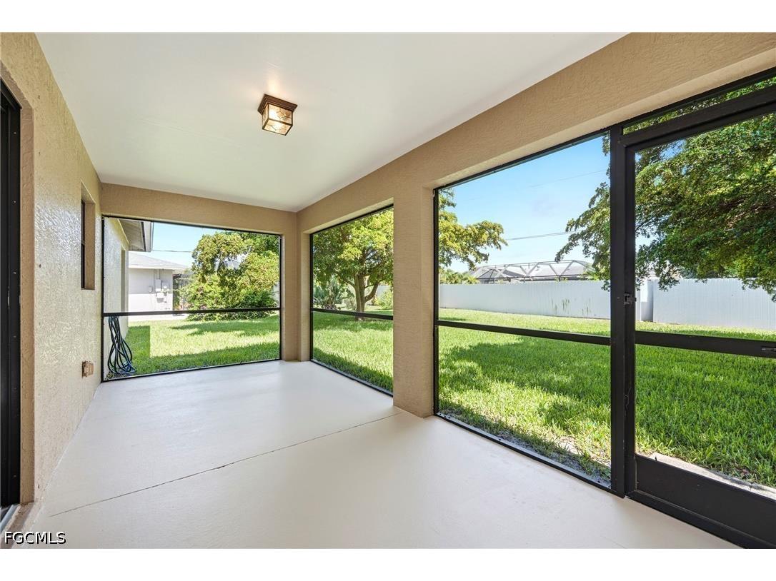 1502 SE 33rd Street Cape Coral FL 33904 2026026037 image4