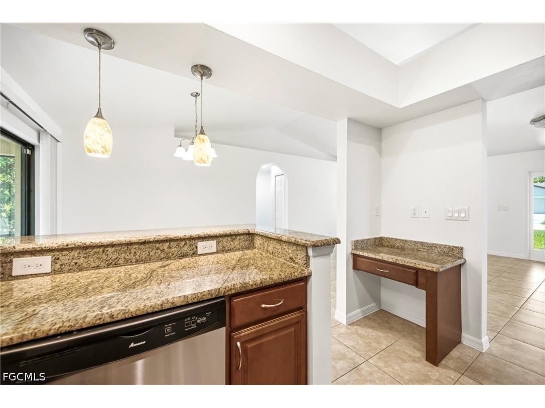 1502 SE 33rd Street Cape Coral FL 33904 2026026037 image8