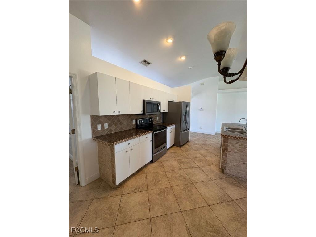 1502 SW 20th Avenue Cape Coral FL 33991 2025015291 image10