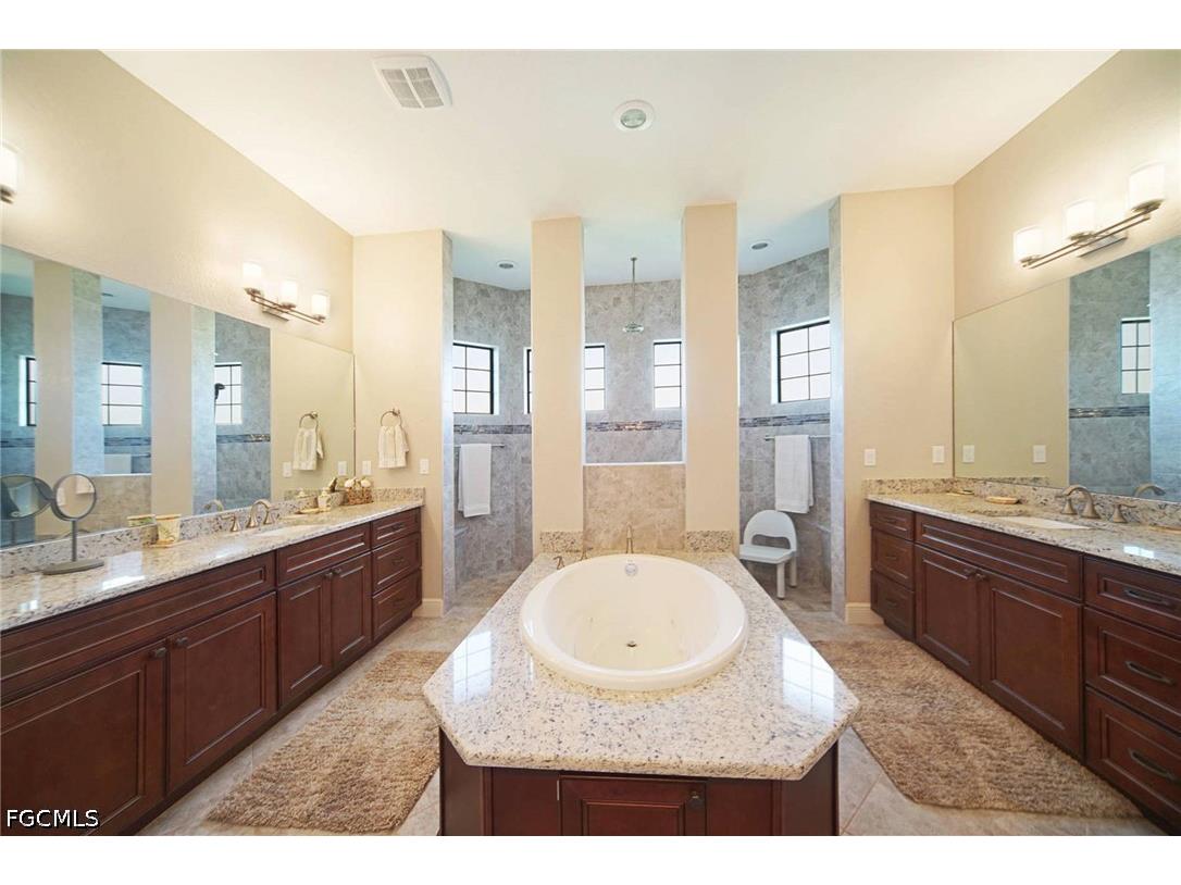 1502 SW 38th Street Cape Coral FL 33914 2026018708 image12