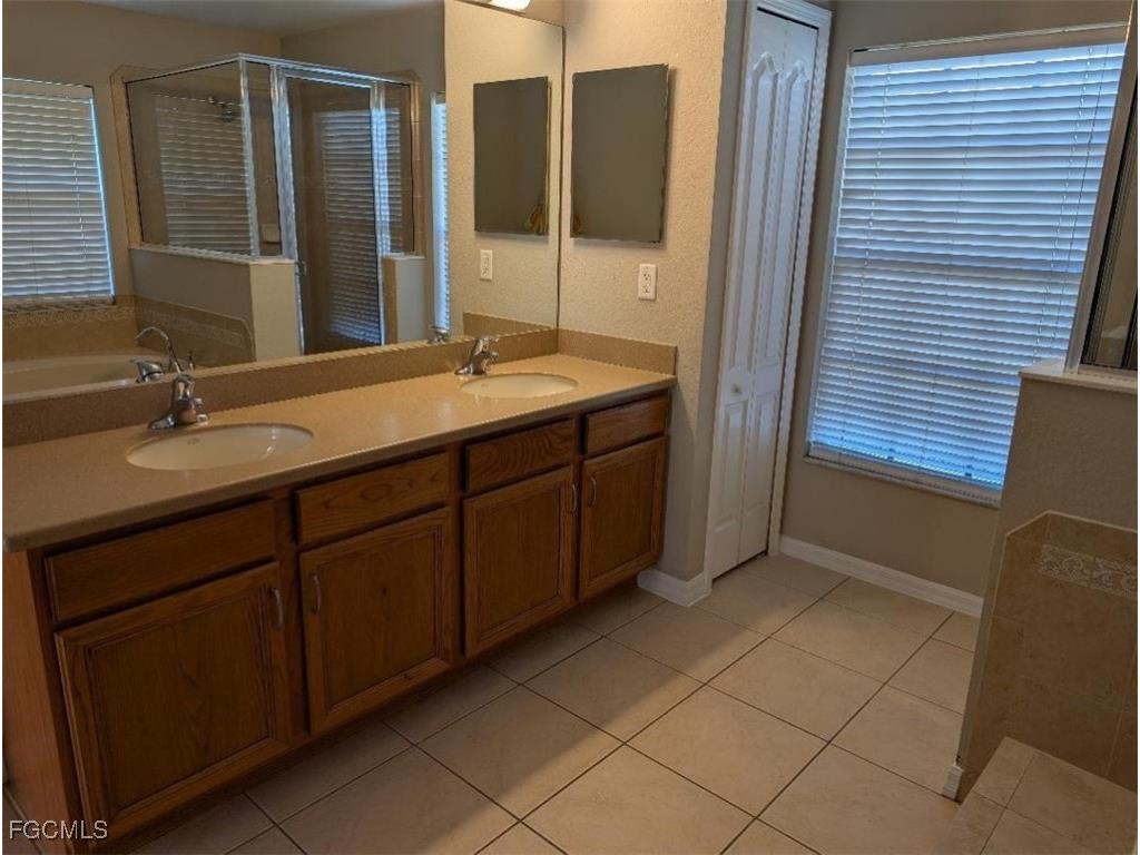 1502 SW 43rd Lane Cape Coral FL 33914 2025021084 image8