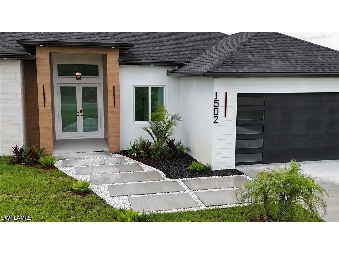 1502 Sara Avenue S Lehigh Acres FL 33976 226020678 image1