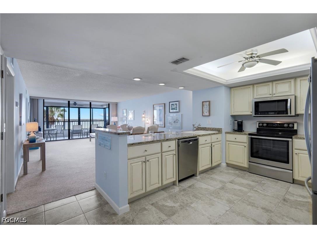 15021 Punta Rassa Road #402 Fort Myers FL 33908 2026025435 image3