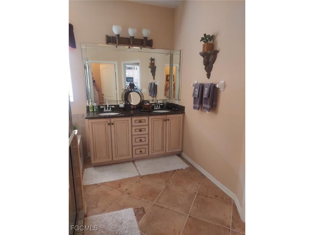 15022 Balmoral Loop Fort Myers FL 33919 2025004502 image11