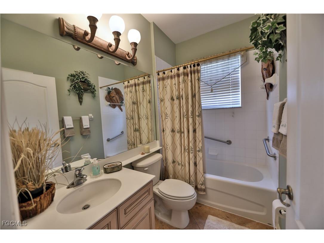 15022 Balmoral Loop Fort Myers FL 33919 2025004502 image16