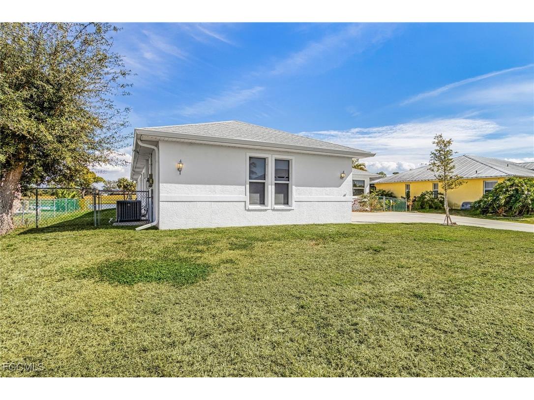 1503 NW 29th Place Cape Coral FL 33993 2026005105 image3