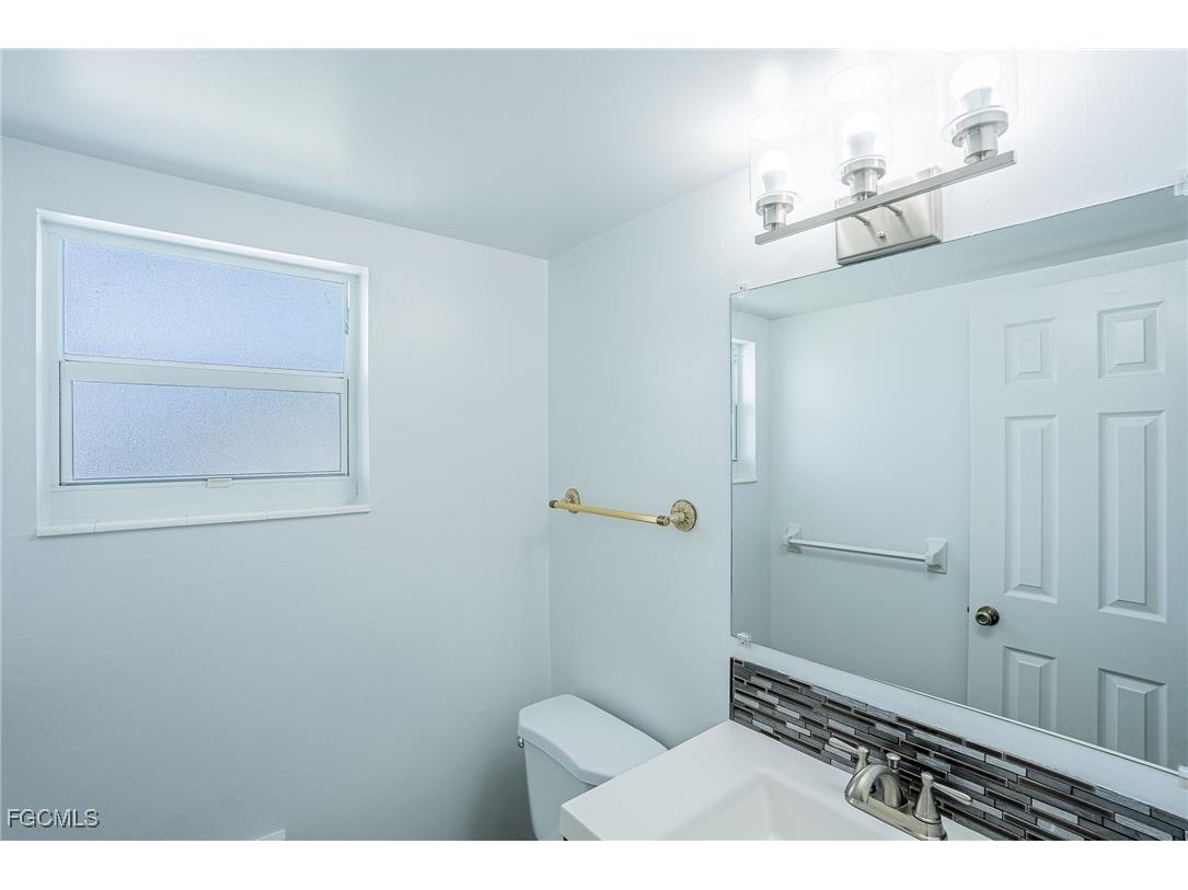 1503 Tropic Terrace North Fort Myers FL 33903 2025004040 image23