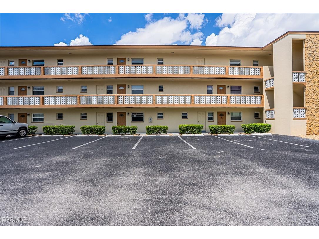 1503 Tropic Terrace North Fort Myers FL 33903 2025004040 image6