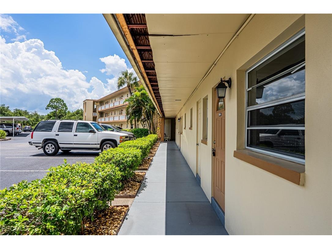 1503 Tropic Terrace North Fort Myers FL 33903 2025004040 image9