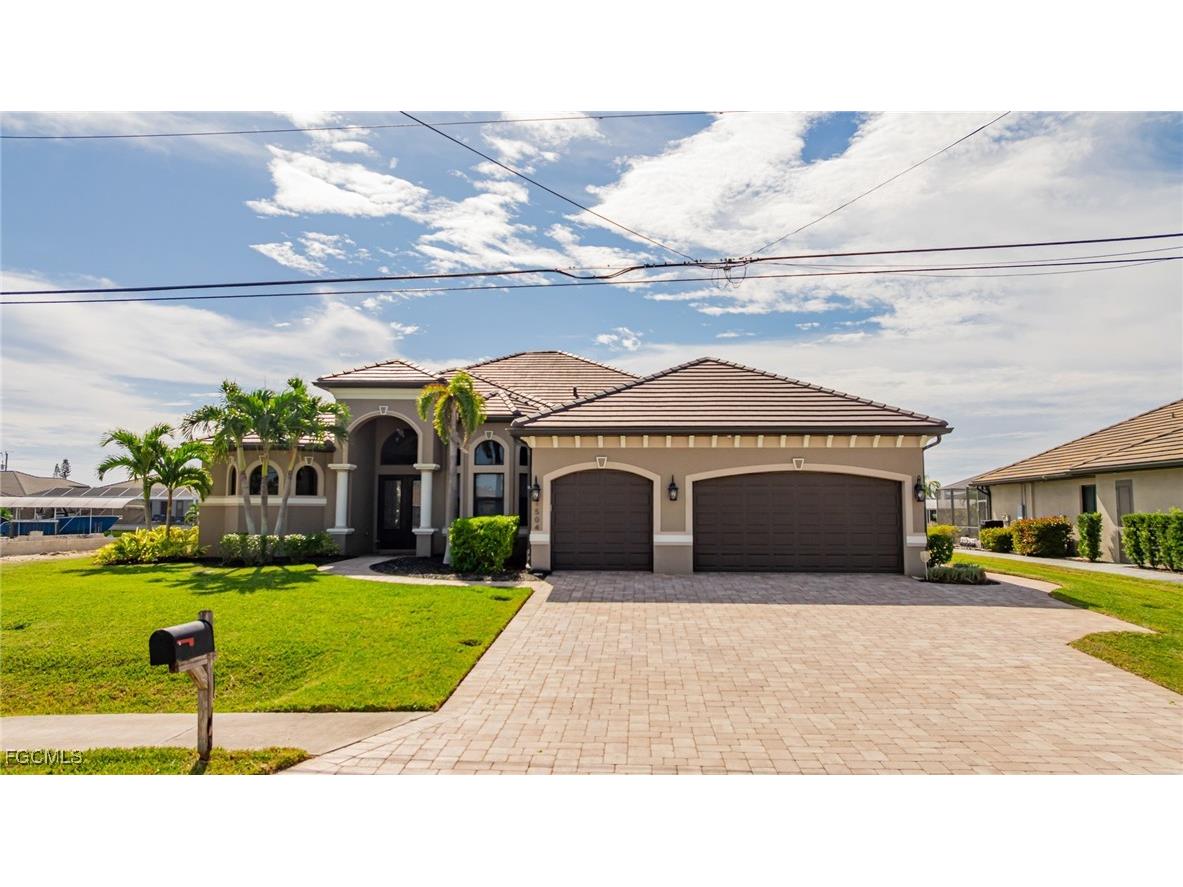 1504 Mohawk Parkway Cape Coral FL 33914 2025019091 image1