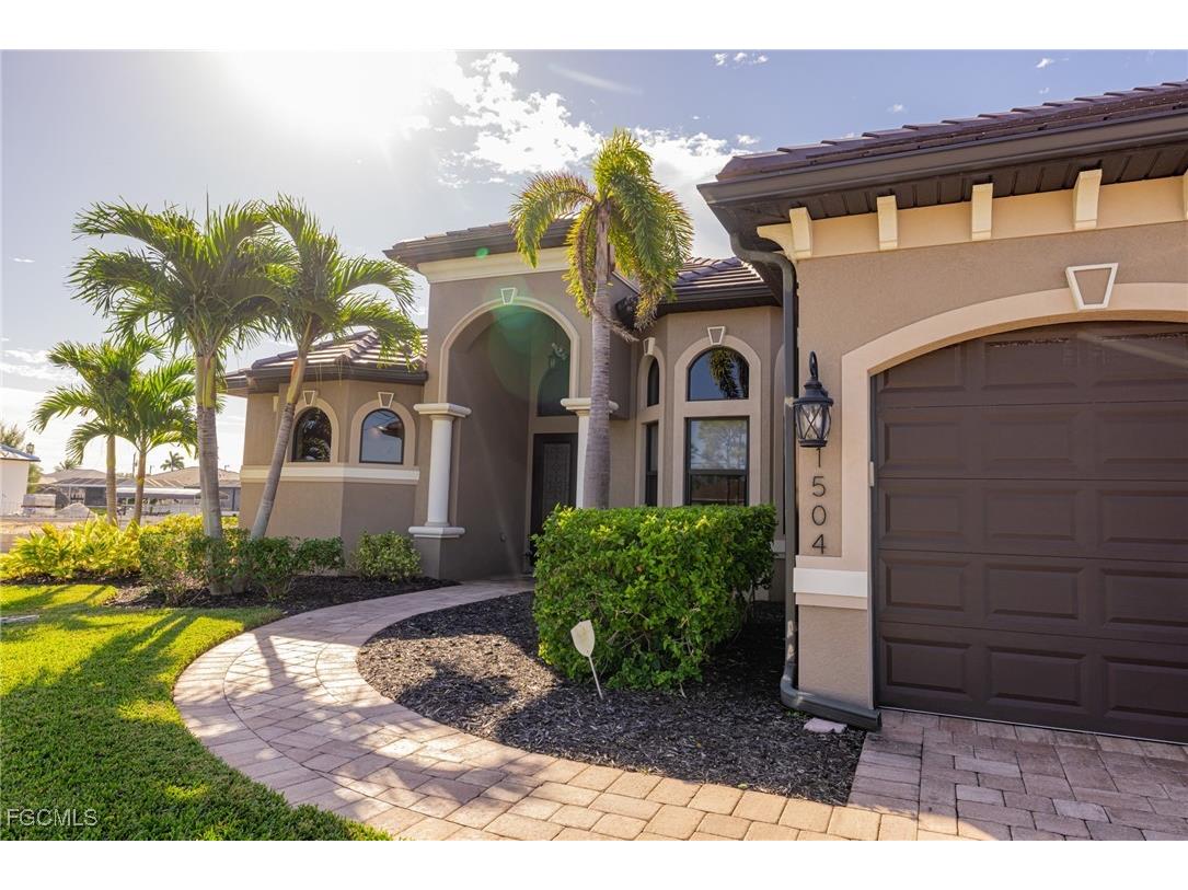 1504 Mohawk Parkway Cape Coral FL 33914 2025019091 image2