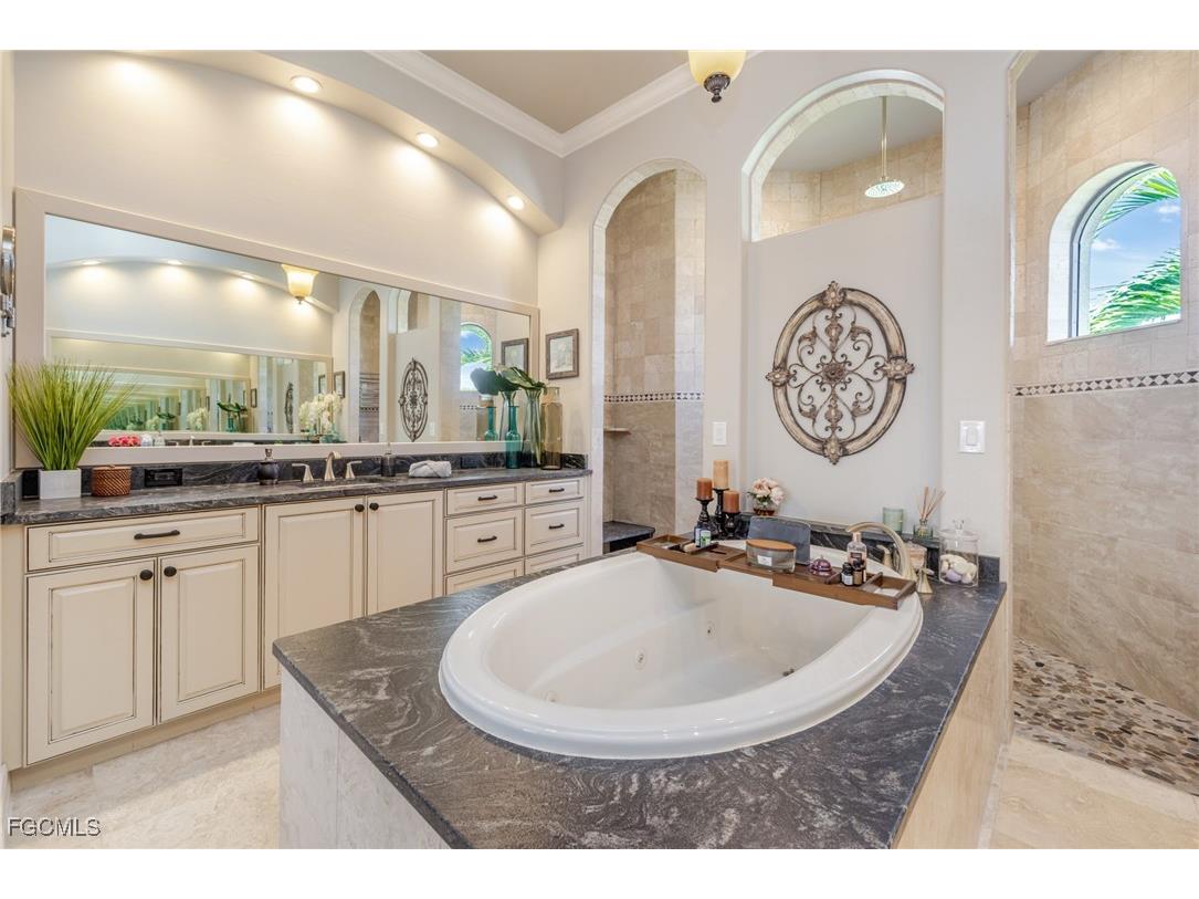 1504 Mohawk Parkway Cape Coral FL 33914 2025019091 image32