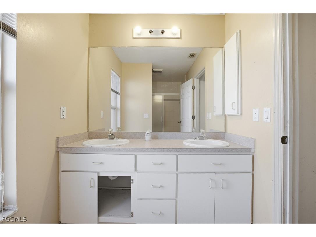 1504 NE 2nd Terrace Cape Coral FL 33909 2026012315 image16