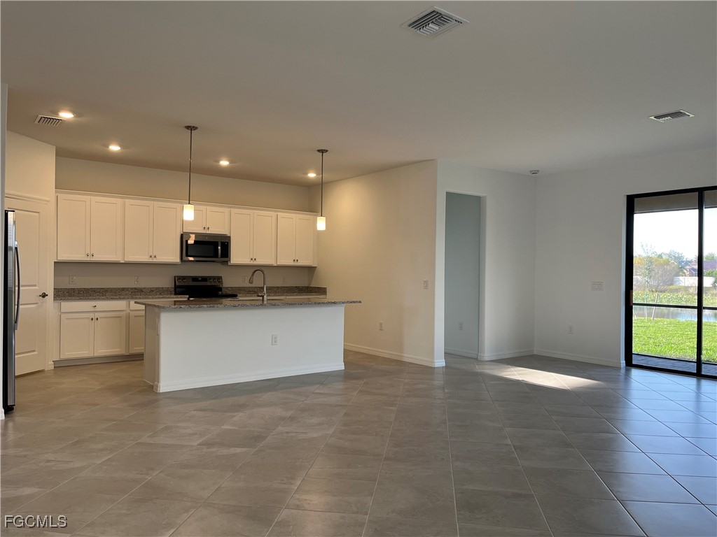 15040 Palamos Circle NW Fort Myers FL 33905 2025026037 image8