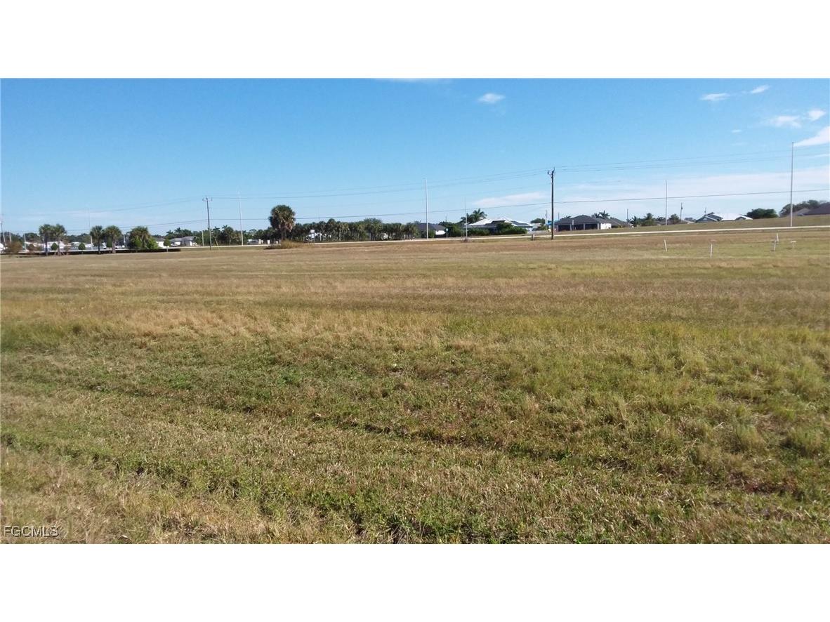 1505-1513 NW 32nd Place Cape Coral FL 33993 2025018964 image2