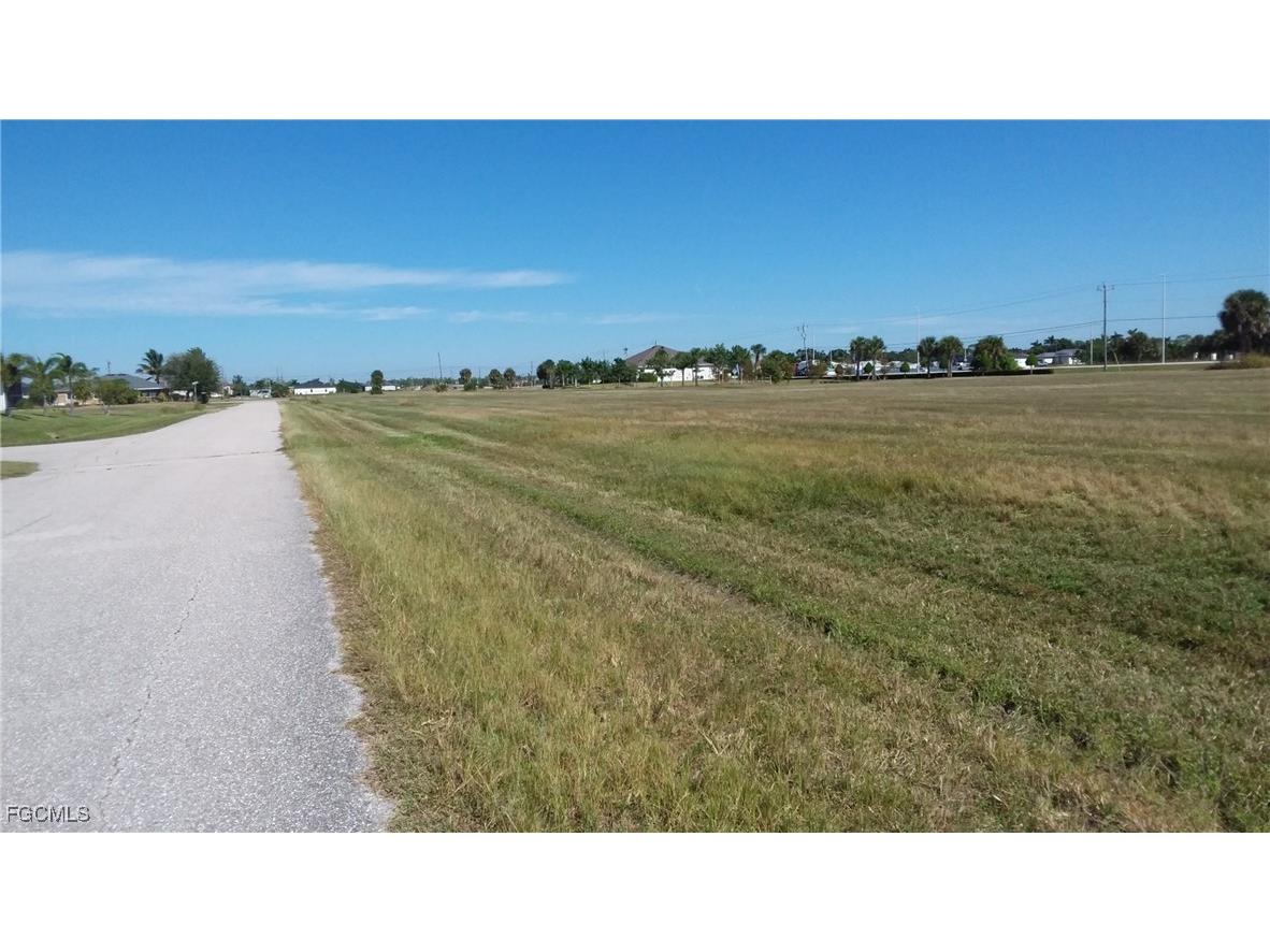 1505-1513 NW 32nd Place Cape Coral FL 33993 2025018964 image4