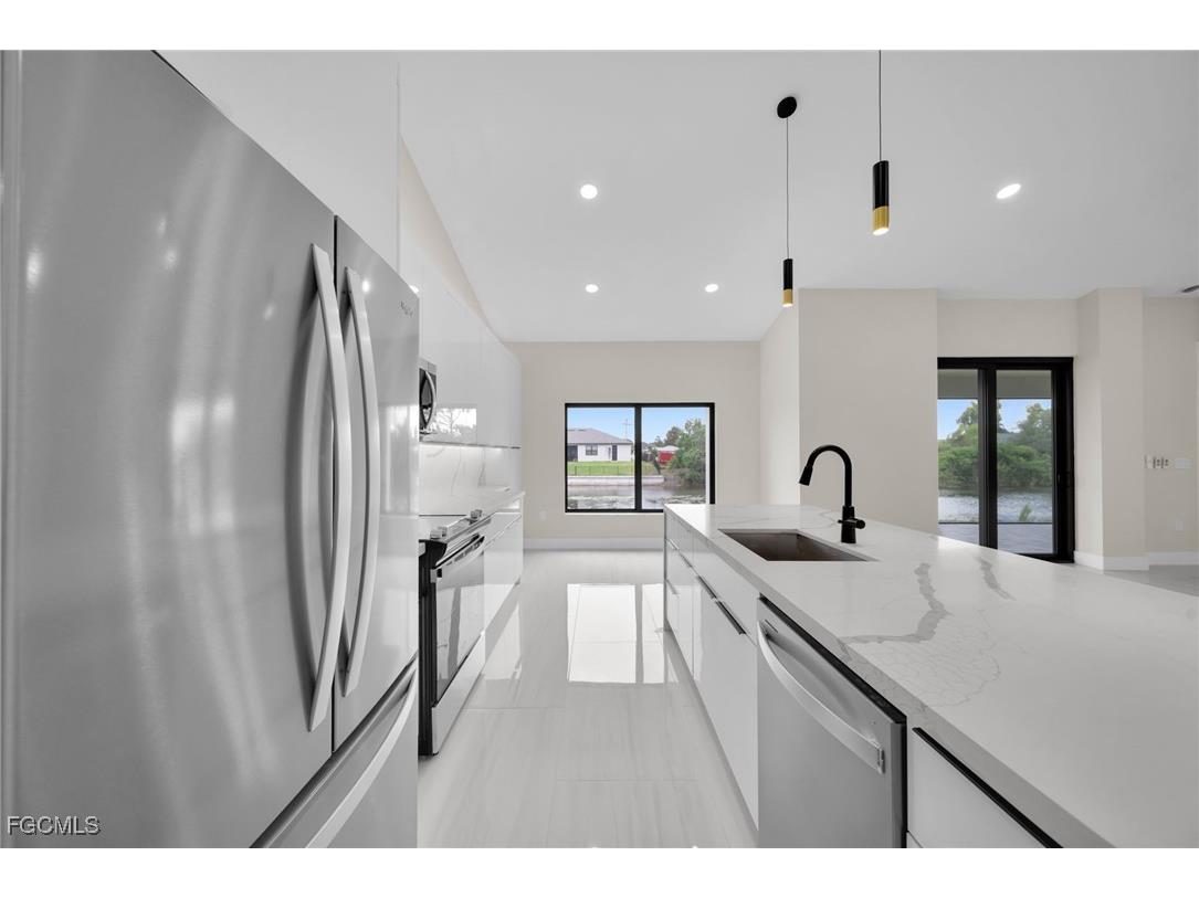 1505 NW 3rd Place Cape Coral FL 33993 2025014813 image12