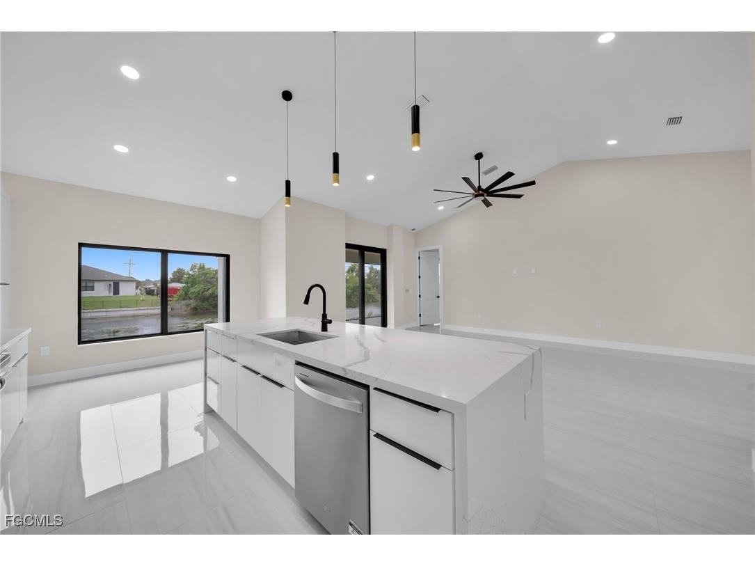 1505 NW 3rd Place Cape Coral FL 33993 2025014813 image13