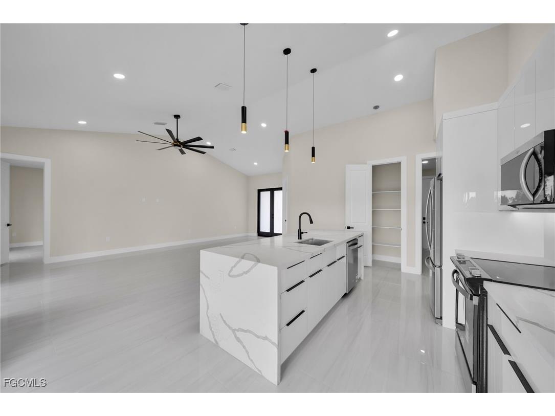 1505 NW 3rd Place Cape Coral FL 33993 2025014813 image16