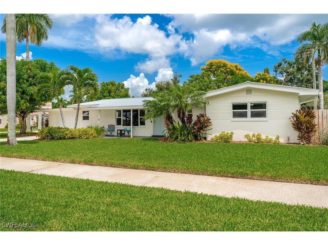 1505 Paloma Drive Fort Myers FL 33901 224070260 image1