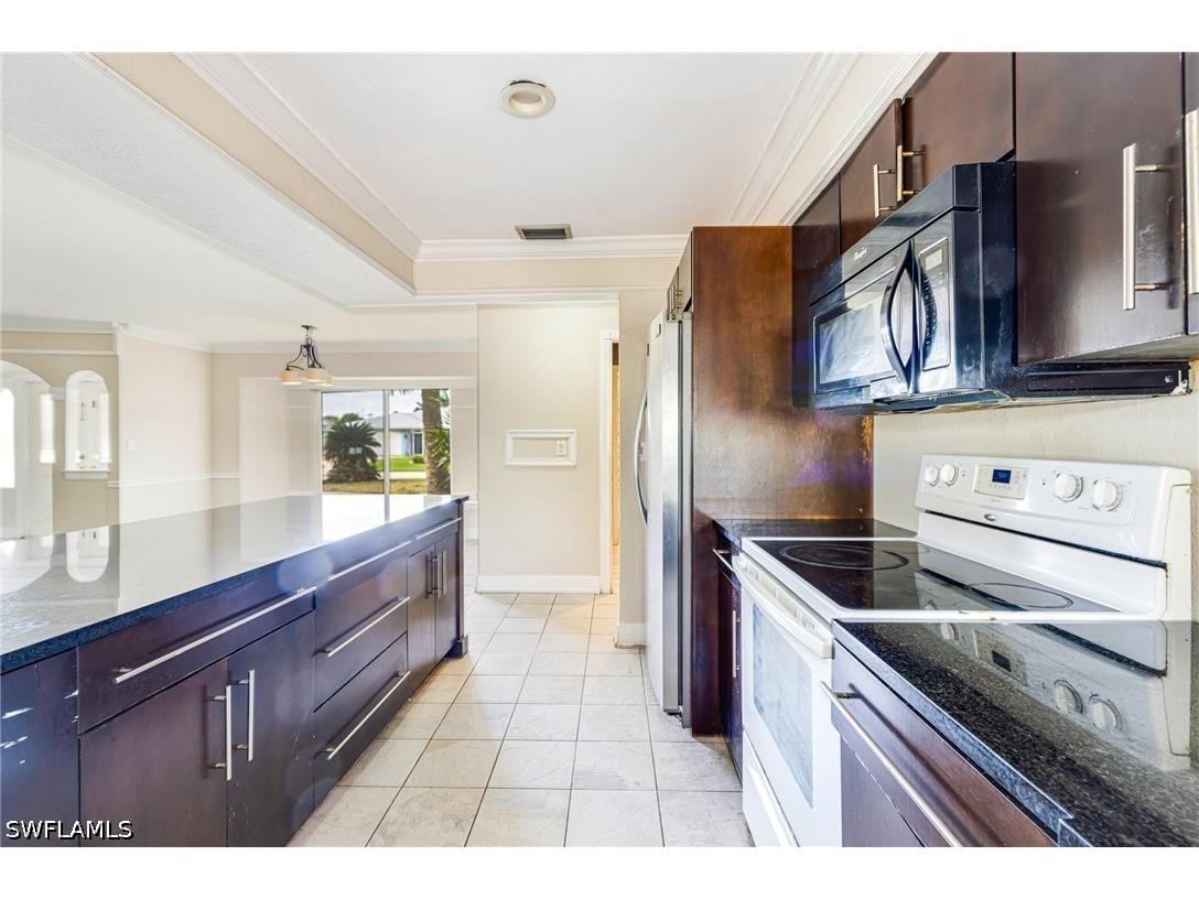 1505 SE 36th Street Cape Coral FL 33904 226018375 image4