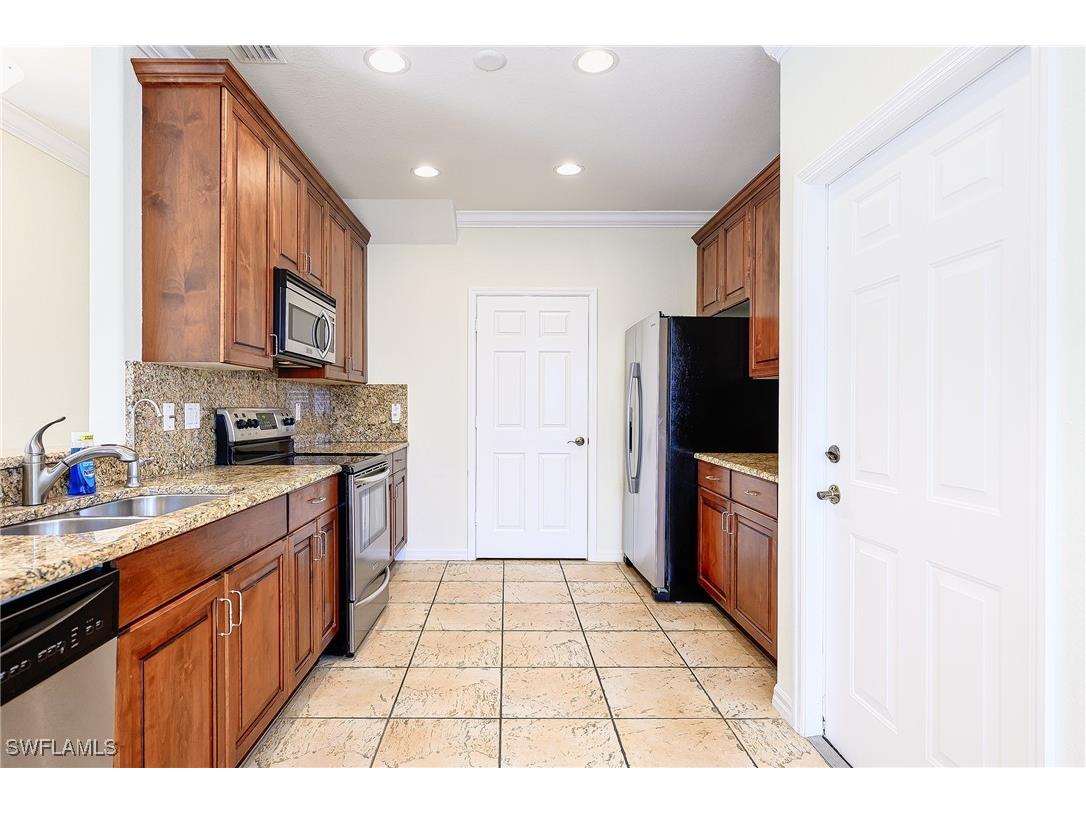 15056 Summit Place Circle #228 Naples FL 34119 225050651 image4