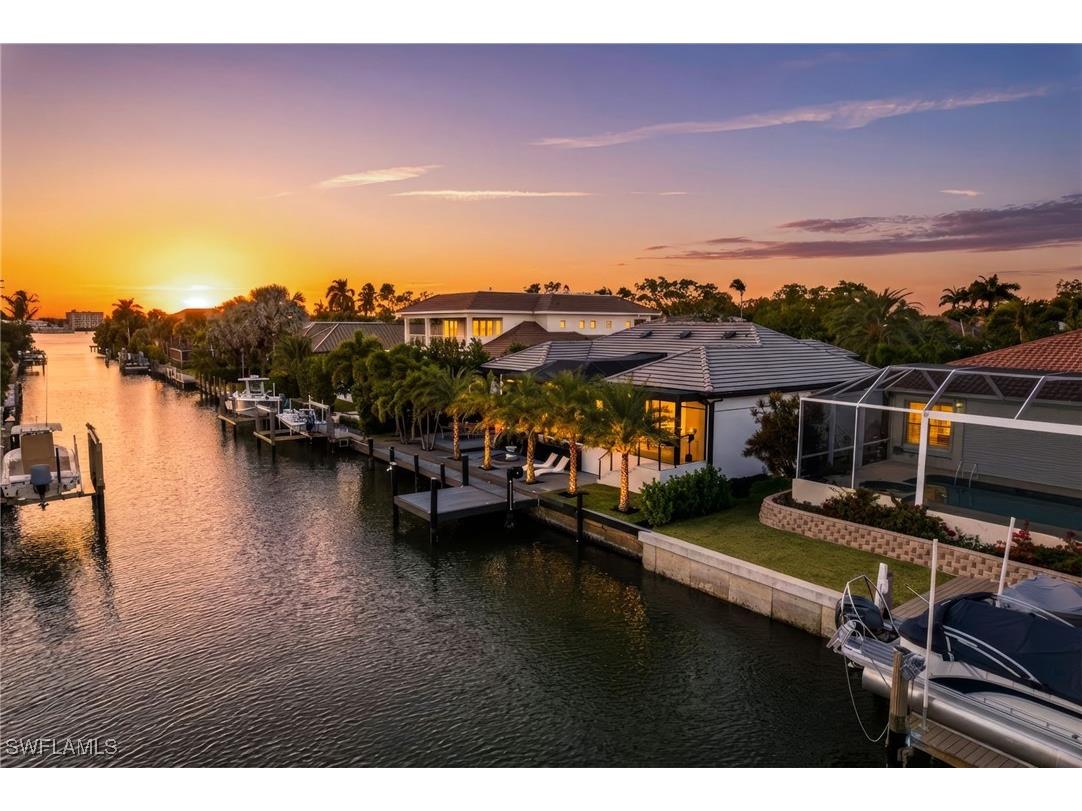 1506 Jewel Box Avenue Naples FL 34102 225084283 image1