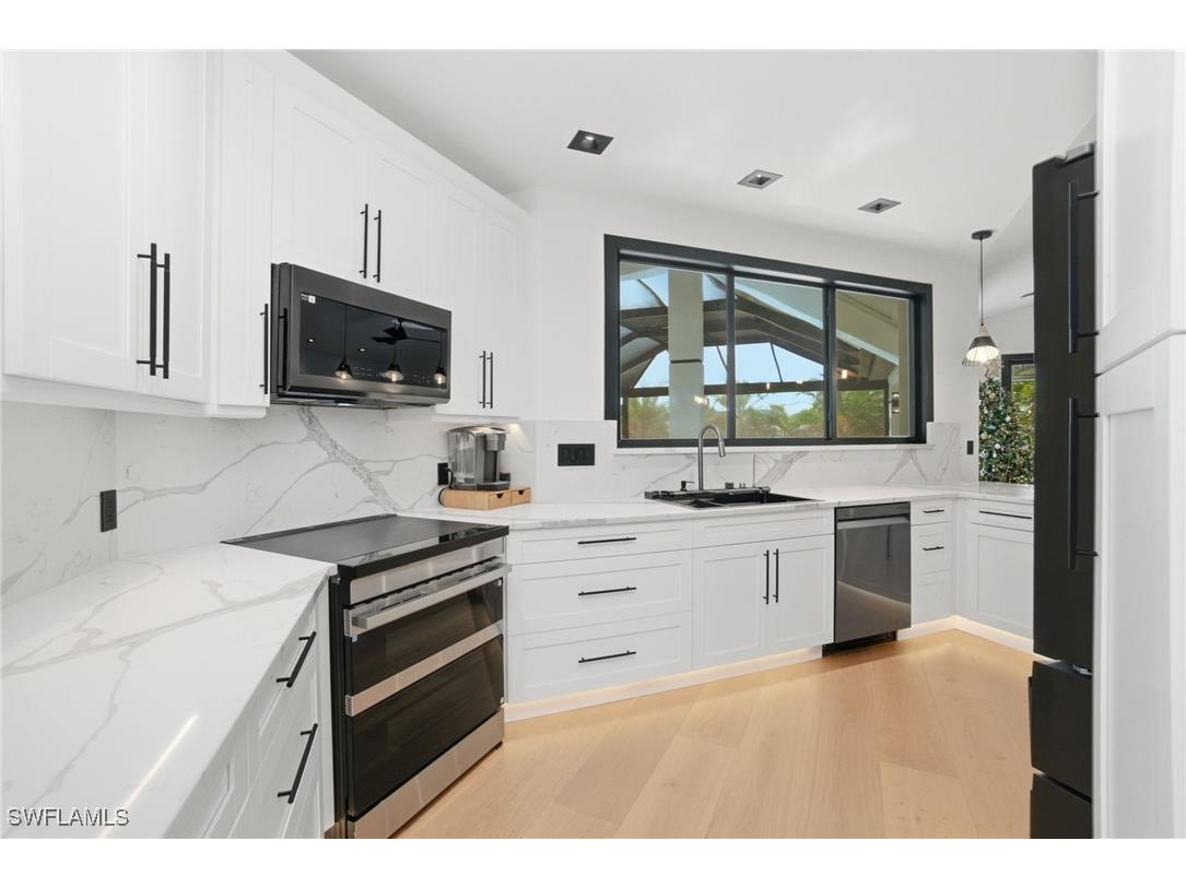 1506 Jewel Box Avenue Naples FL 34102 225084283 image11