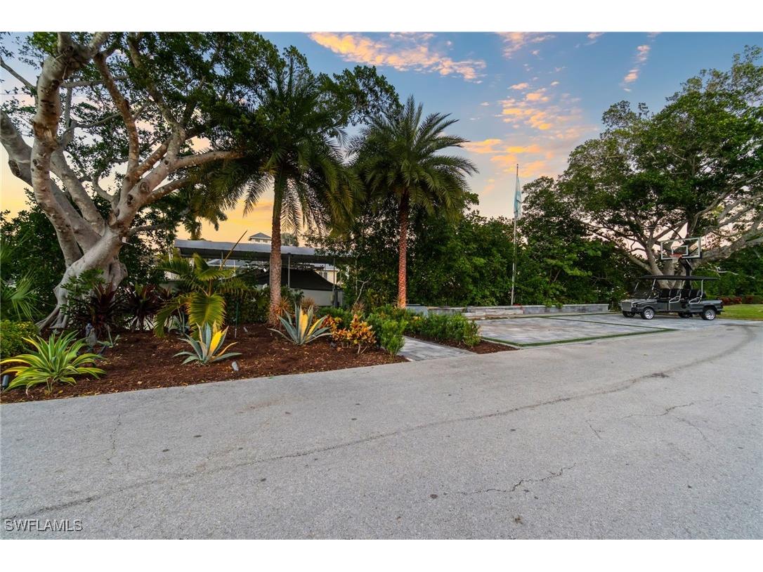 1506 Jewel Box Avenue Naples FL 34102 225084283 image44