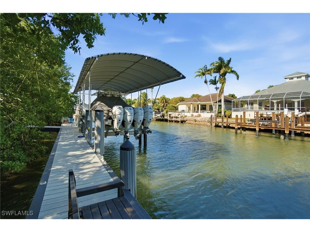 1506 Jewel Box Avenue Naples FL 34102 225084283 image47