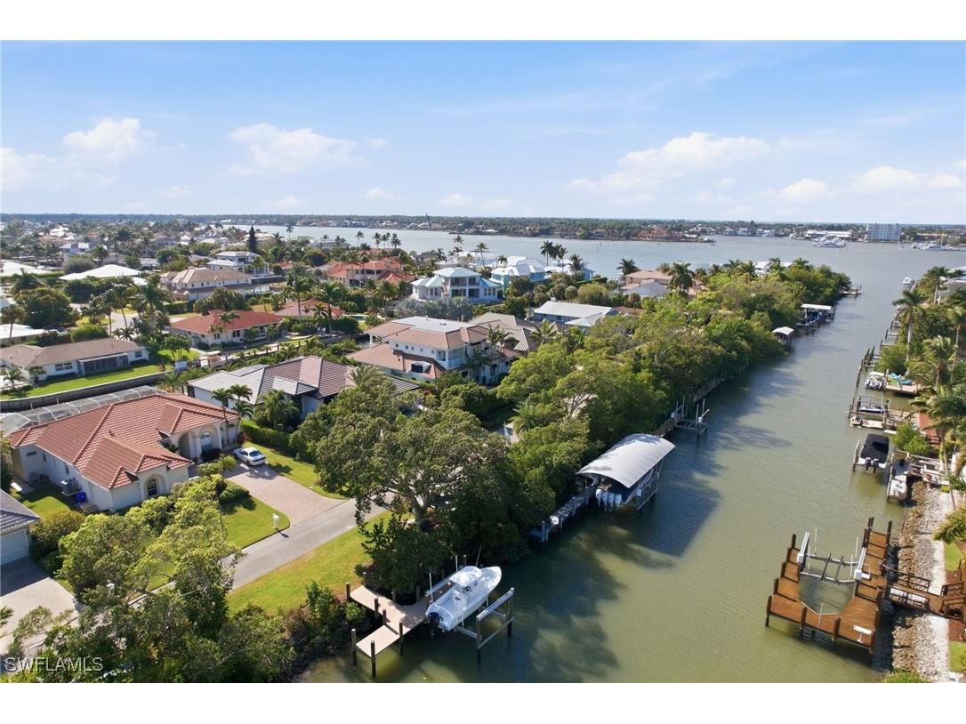1506 Jewel Box Avenue Naples FL 34102 225084283 image49