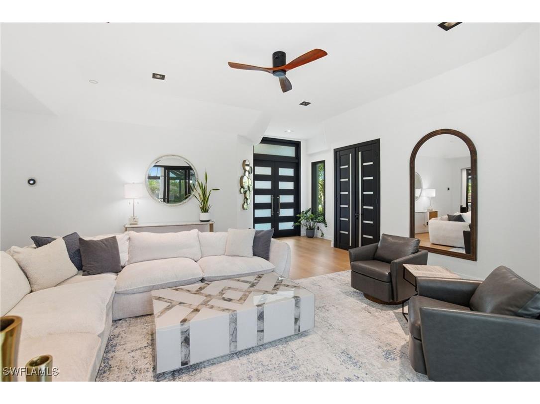 1506 Jewel Box Avenue Naples FL 34102 225084283 image9