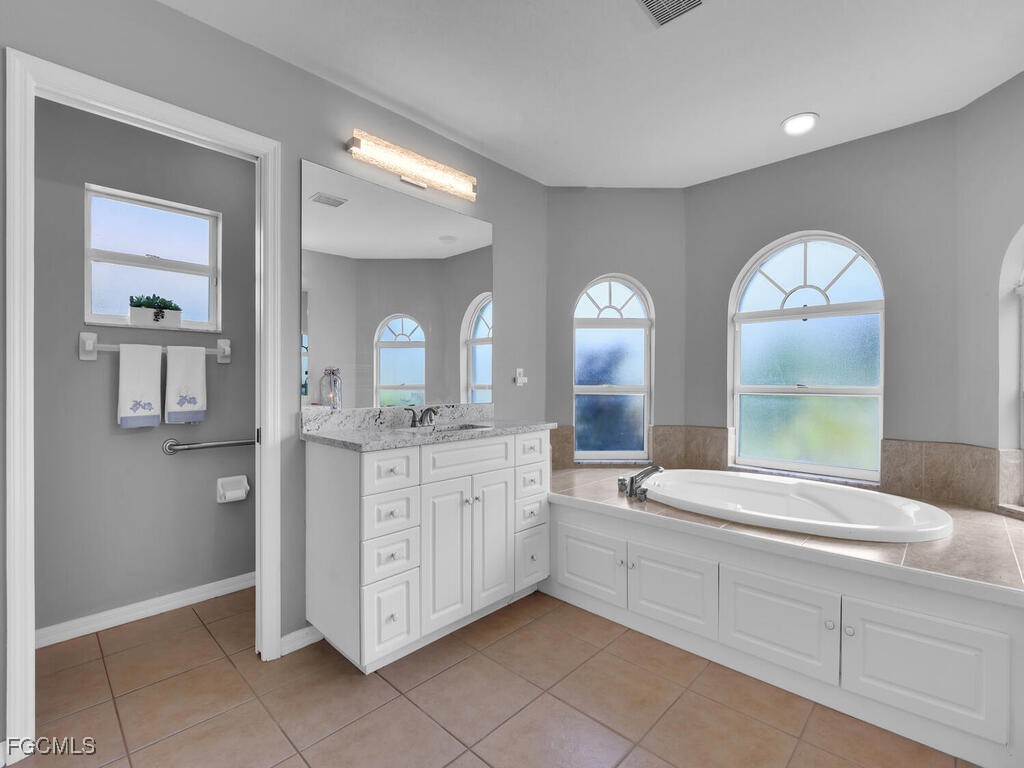 1506 NW 26th Place Cape Coral FL 33993 2025011054 image23