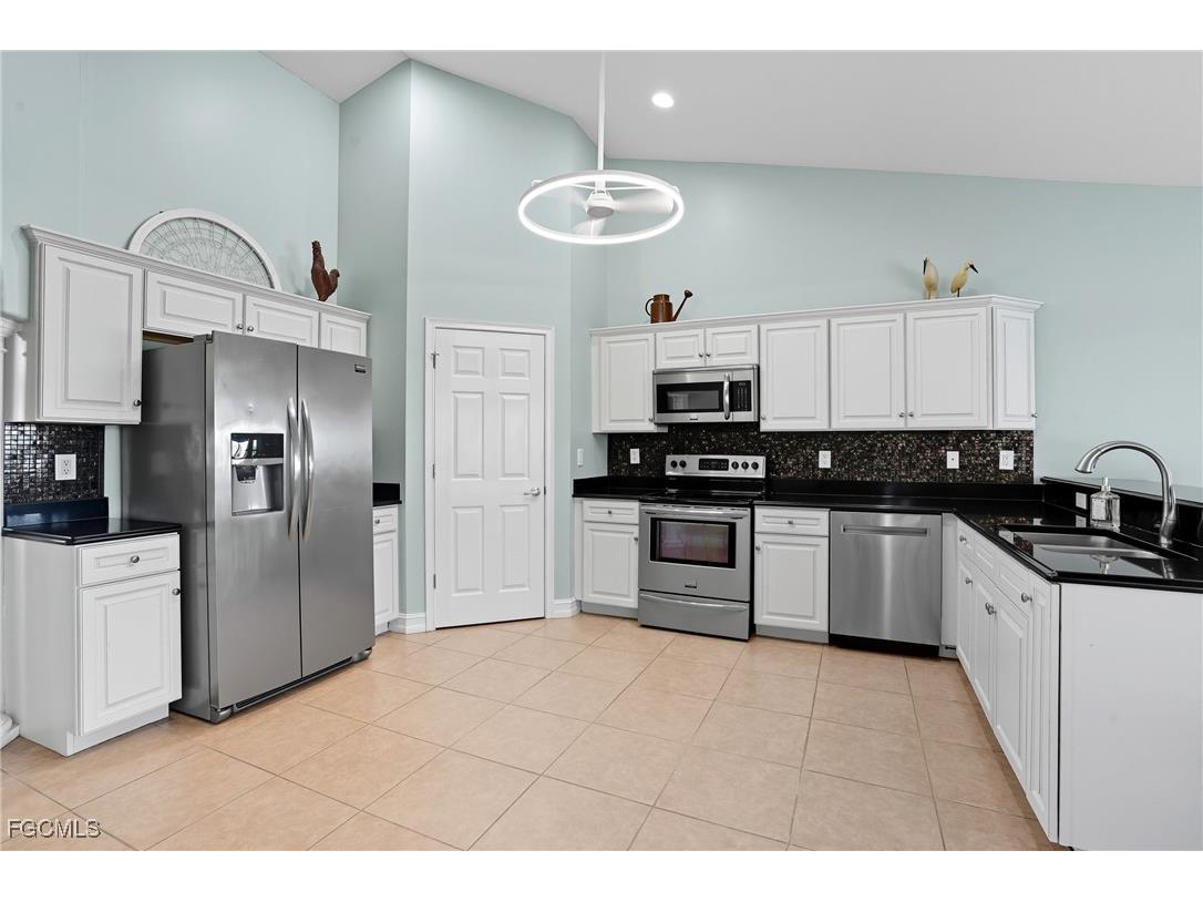 1506 NW 37th Place Cape Coral FL 33993 2025012850 image11