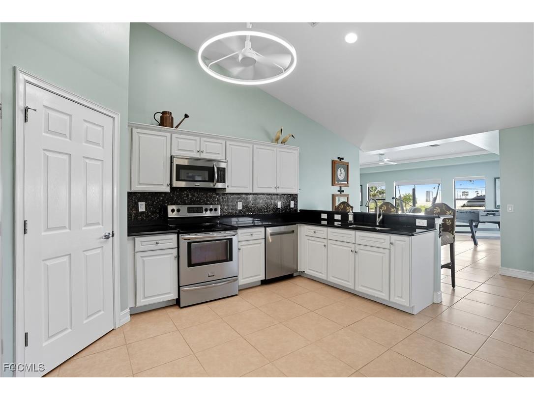 1506 NW 37th Place Cape Coral FL 33993 2025012850 image12