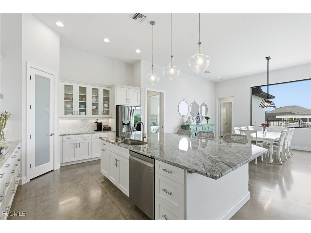 1506 NW 40th Place Cape Coral FL 33993 2026000840 image2