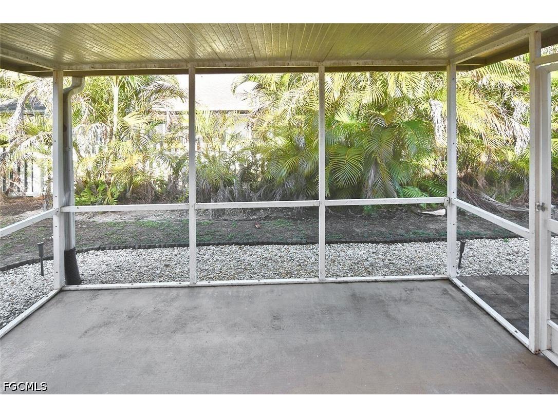 15065 Cloverdale Drive Fort Myers FL 33919 2026016927 image14