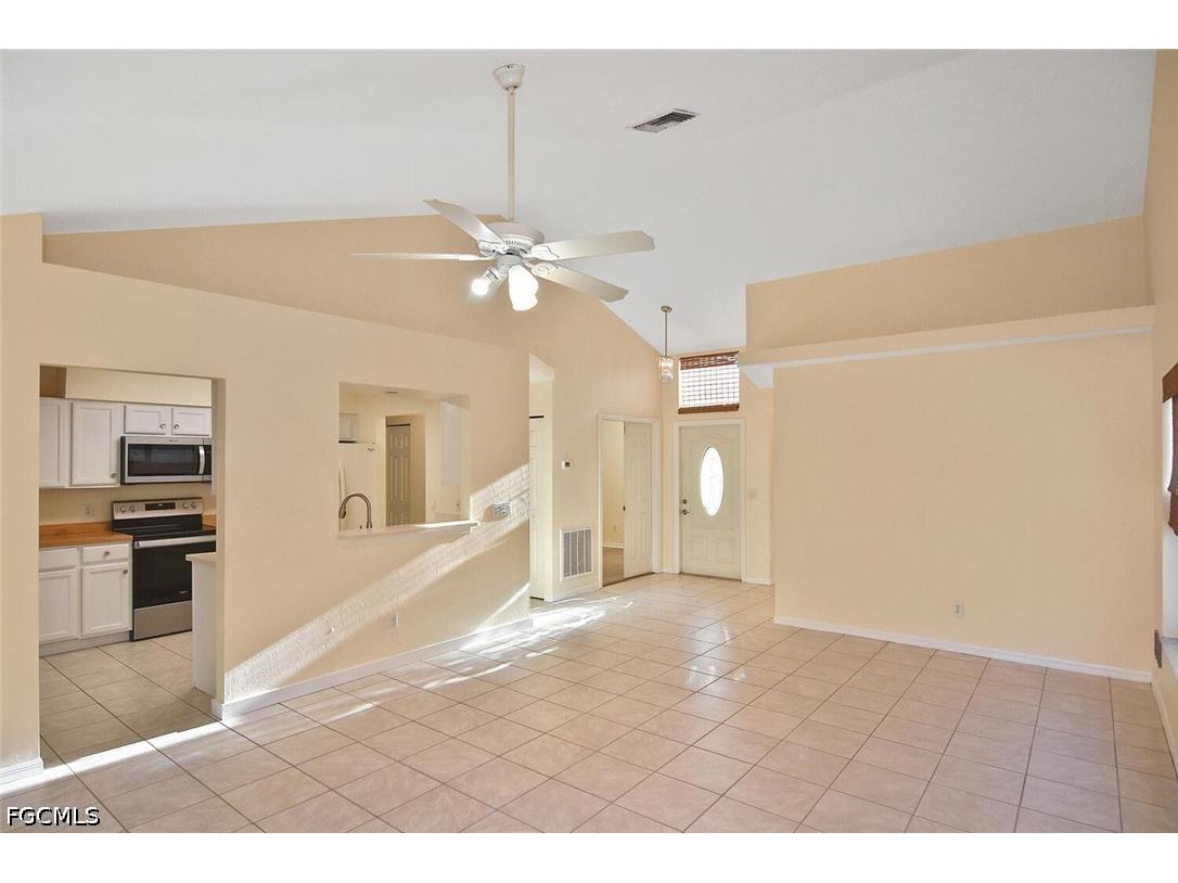 15065 Cloverdale Drive Fort Myers FL 33919 2026016927 image3