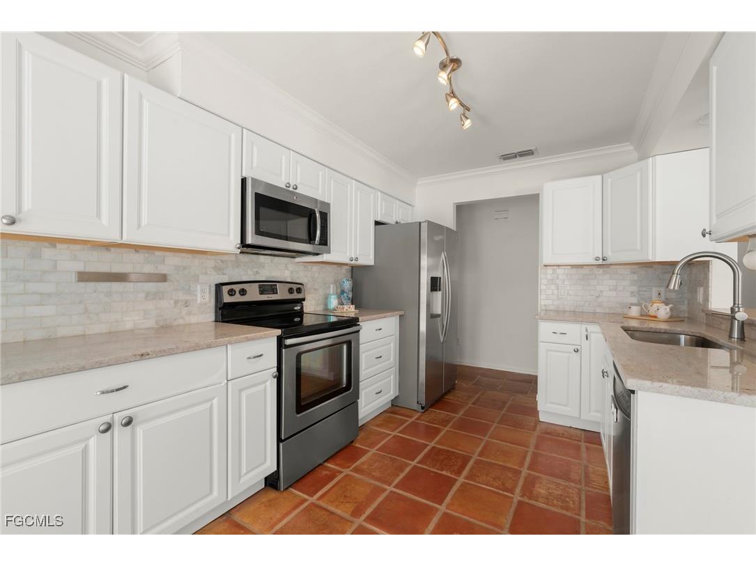 15068 Cloverdale Drive Fort Myers FL 33919 2026005747 image12