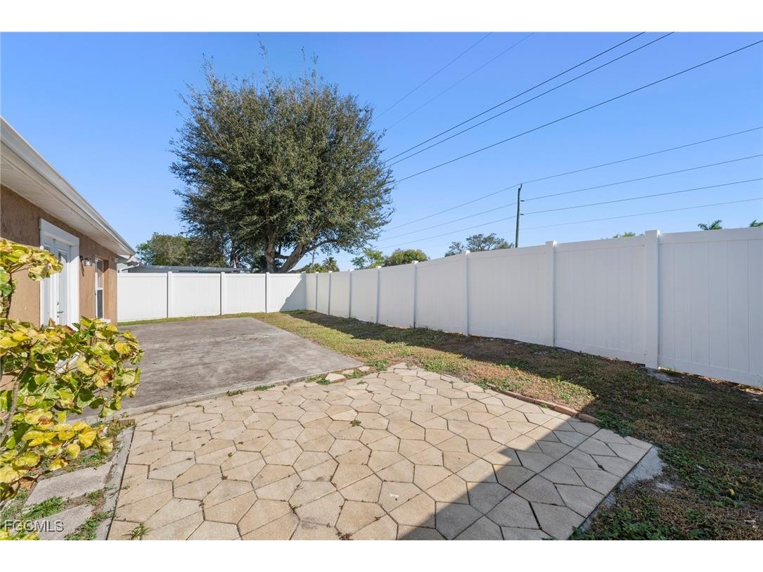15068 Cloverdale Drive Fort Myers FL 33919 2026005747 image29